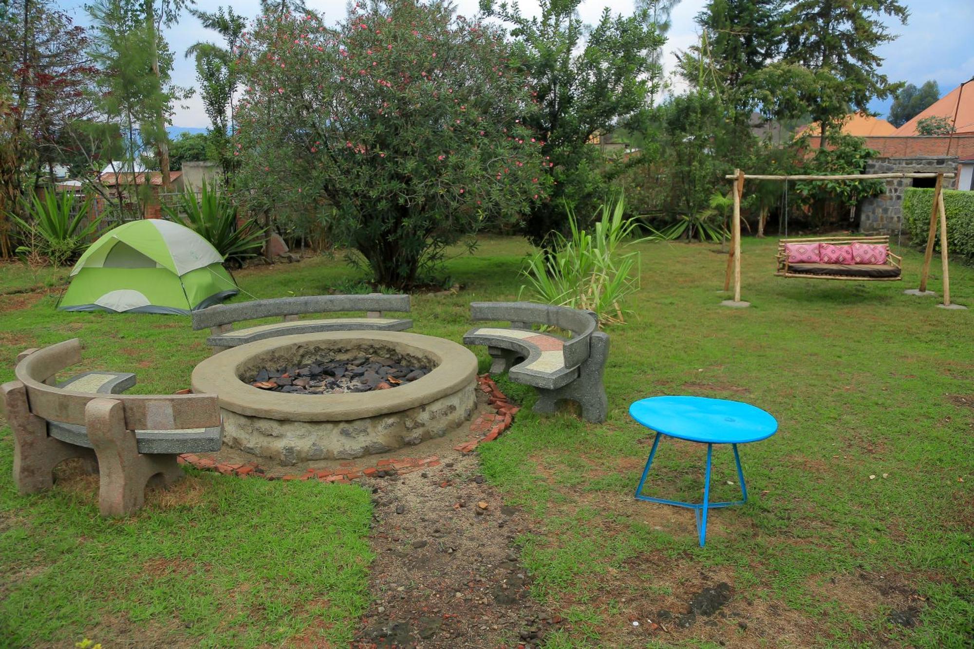 Karisimbi Cave Resort Ruhengeri Exterior foto